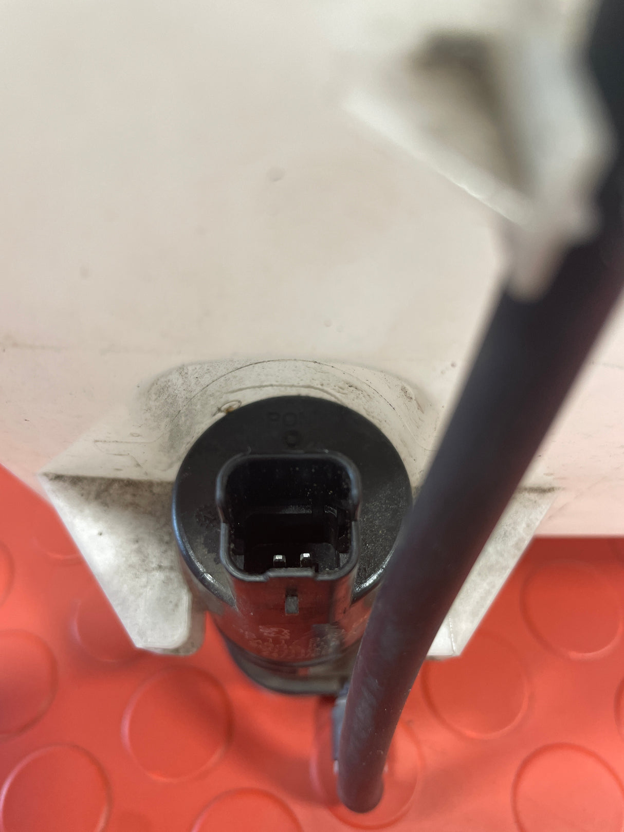 Vauxhall Vivaro/ Citroen Dispatch/ Peugeot Expert/ Toyota Proace 2017 –2023 Washer Bottle  (WITH PUMP)   P/N 9809803680