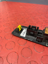Citroen Dispatch/Peugeot Expert/Toyota Proace/Vauxhall Vivaro DASHBOARD CENTER SWITCH PANEL 2016-2024 P/N 9811141877 - 2 / 9808825177