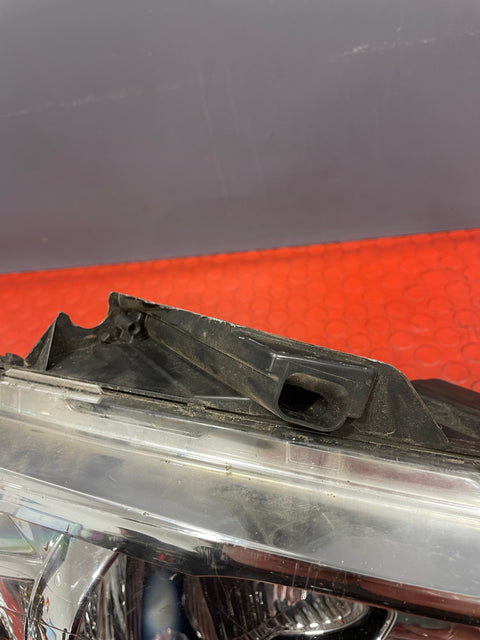 Citroen Dispatch/Peugeot Expert PASSENGER SIDE HEADLIGHT 2011-2016 P/N 89902607 - 5