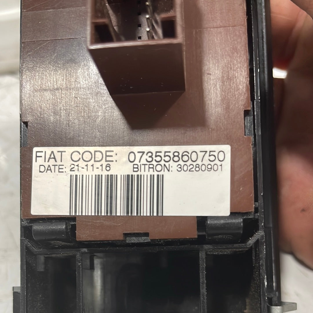 Citroen Relay/Peugeot Boxer/Fiat Ducato HEADLIGHT LEVEL ADJUST SWITCH PANEL 2014-2023 P/N 07355860750