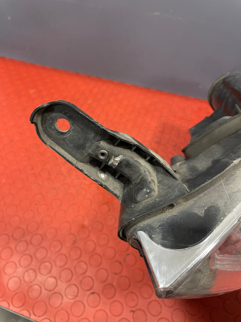 Citroen Dispatch/Peugeot Expert PASSENGER SIDE HEADLIGHT 2011-2016 P/N 89902607 - 2