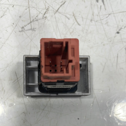 Vauxhall Vivaro/Citroen Dispatch/Peugeot Expert HAZARD CONTROL SWITCH  2019-2022 P/N 9809181677