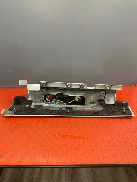 Renault Trafic/Vauxhall Vivaro REAR TAILLIGHT ASSEMBLY w/  HOUSING Passenger's Side White 2014-2019 P/N 93450959