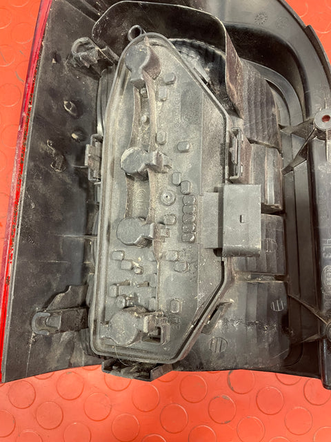 Volkswagen Transporter T5 DRIVER SIDE REAR TAIL LIGHT 2009-2015 P/N 7H0945258A