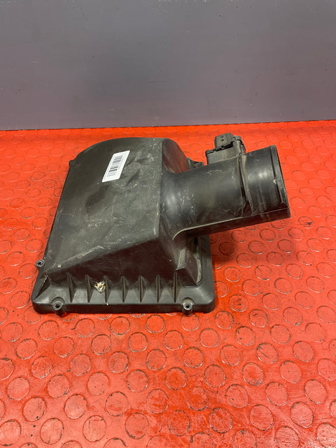 Vauxhall Vivaro/Renault Trafic AIR BOX LID AND MAF SENSOR 2014-2019 P/N H8201333223