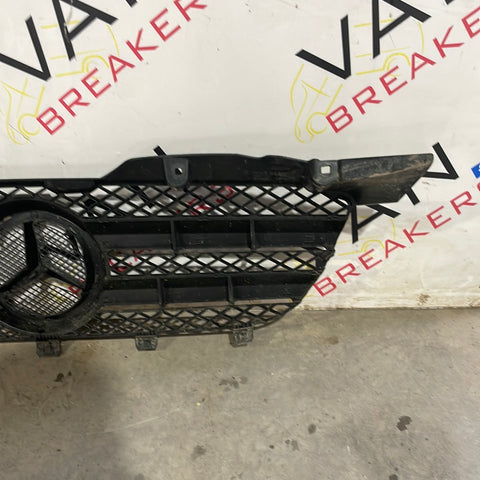 Mercedes Sprinter FRONT BUMPER GRILL 2007 P/N A9068800385