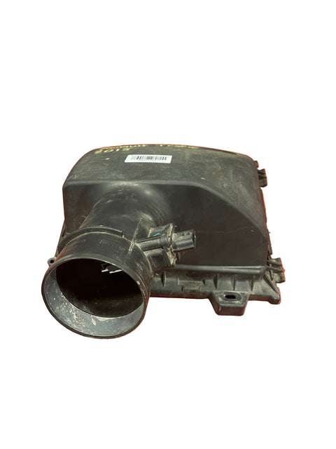 Renault Trafic/Vauxhall Vivaro AIR BOX LID WITH AIR FLOW METER 2014-2019 P/N H8201333223 - 1