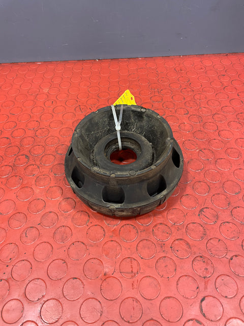 Renault Trafic/Vauxhall Vivaro/Nissan NV300 FRONT STRUT TOP MOUNT 2014-PRESENT P/N 8200904007