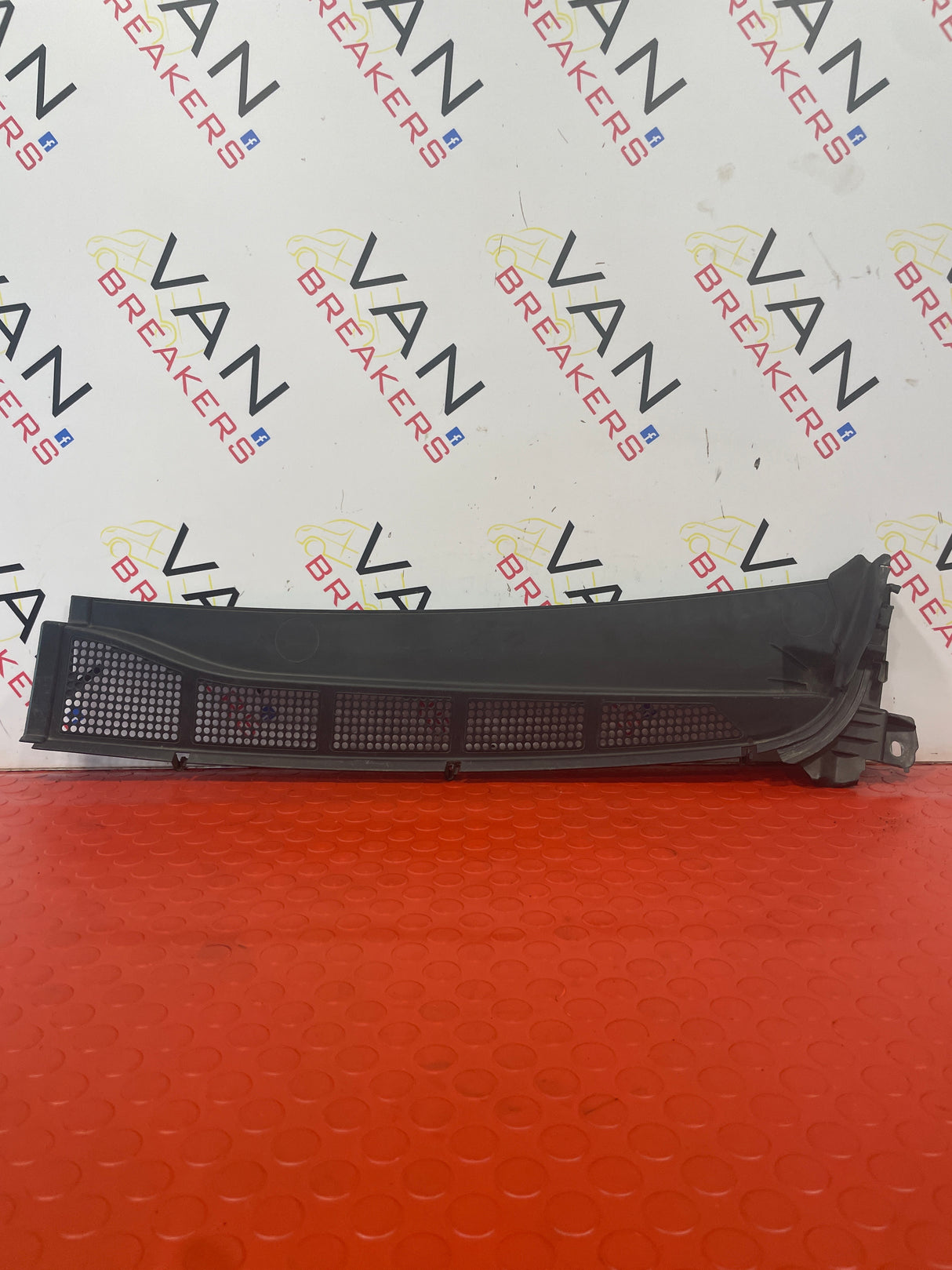 Toyota Proace/Citroen Dispatch/Peugeot Expert L1 WINDSCREEN SCUTTLE PANEL 2018-2024   P/N 9808467277DAG