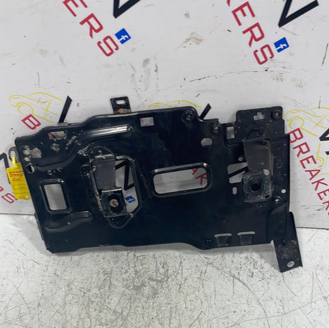 Citroen Dispatch/ Peugeot Expert/ Toyota Proace/ Vauxhall Vivaro(19) BATTERY TRAY  981528858000