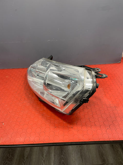 Citroen Dispatch/Peugeot Expert PASSENGER SIDE HEADLIGHT 2011-2016 P/N 89902607 - 2