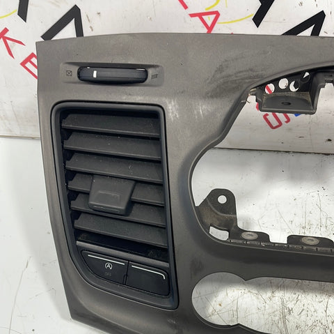 Ford Transit Mk8 RADIO SURROUND TRIM WITH VENTS (NO CLIMATE CONTROL SWITCHES) 2.0 2019-2023 P/N JK2118835BDW