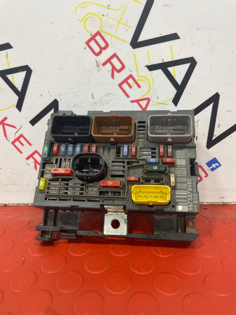 Peugeot Partner/Citroen Berlingo R05 ENGINE BAY FUSE BOX BSM    P/N 9675878480