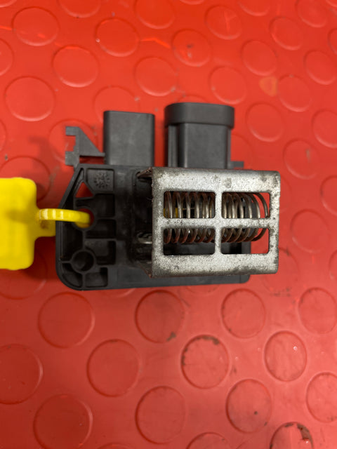 Peugeot Partner/Citroen Berlingo FAN CONTROL MODULE P/N 9847019780