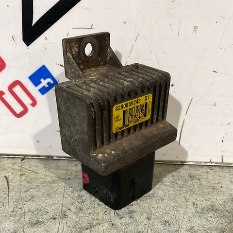 Vauxhall Vivaro FWD GLOW PLUG RELAY 2.0 2011 P/N 820085243