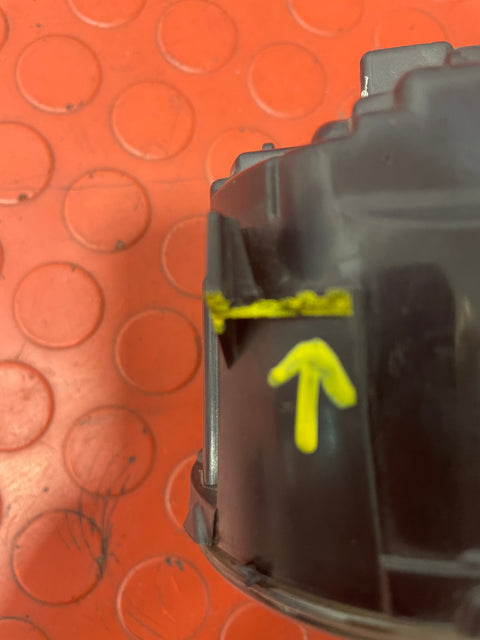 Citroen Berlingo/Peugeot Partner/Vauxhall Combo/Toyota Proace City FOG LIGHT ASSEMBLY (fits both sides) (BROKEN MOUNTINGS) 2019-2024 P/N 9837817180 - 2