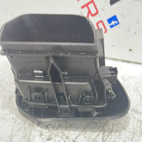 Citroen Dispatch/ Peugeot Expert/ Vauxhall Vivaro/ Toyota Proace GRATE AIRFLOW RIGHT   P/N 9808364477