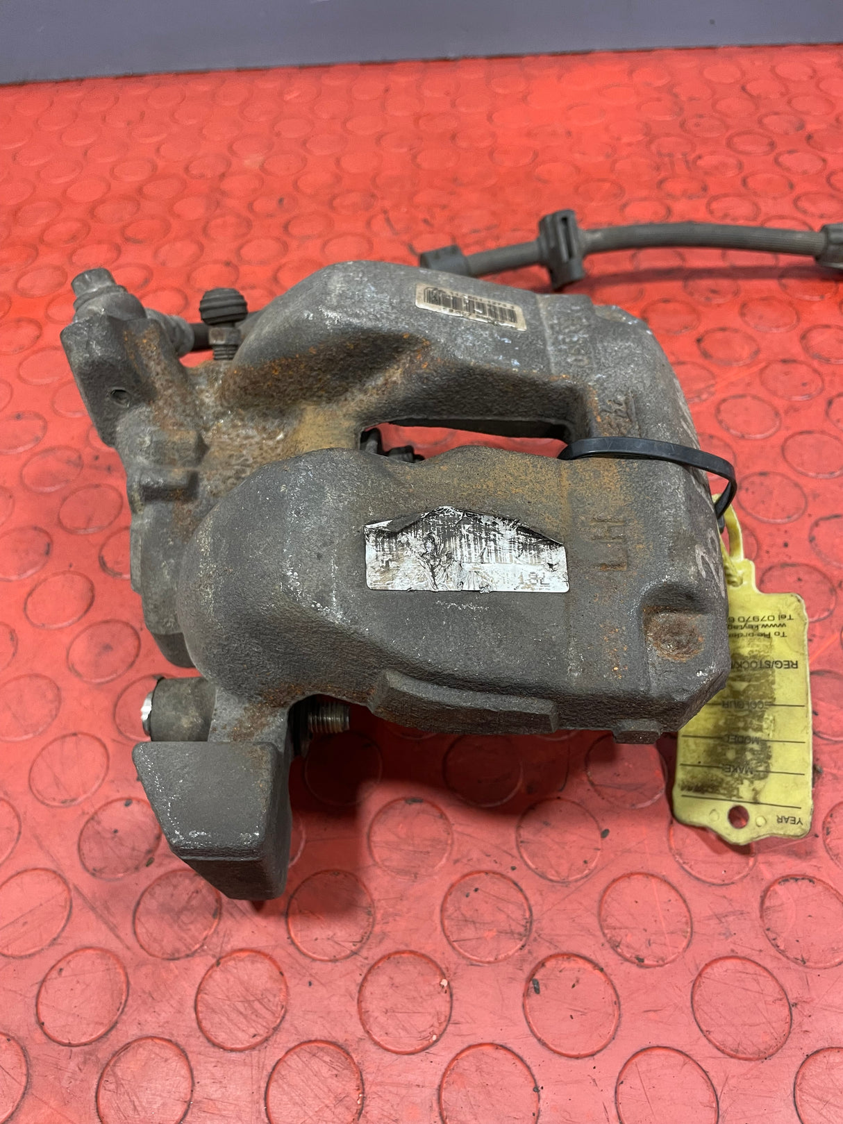 Citroen Berlingo/Peugeot Partner FRONT BRAKE CALIPER Passenger Side 2018-2024 P/N 9830798880