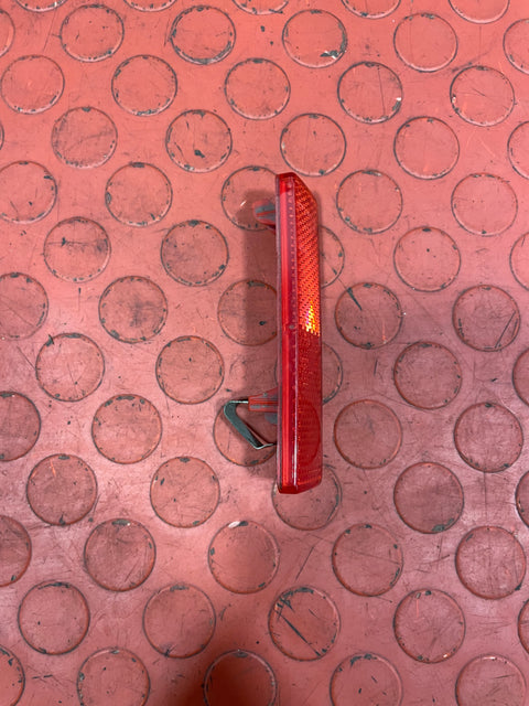 Renault Master 2/ Vauxhall Vivaro REAR BUMPER REFLECTOR P/N 7700353184