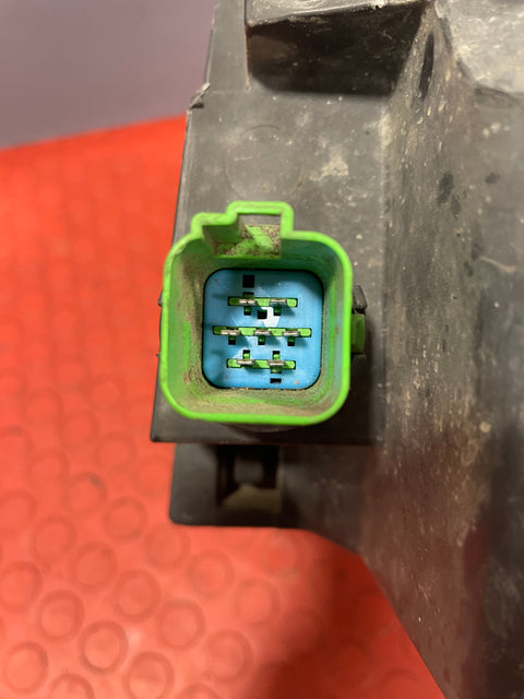 Ford Transit HEADLIGHT ASSEMBLY Mk7 2007-2013 Drivers Side (DAMAGED MOUNTING BRACKET) P/N 6C1113W029BG