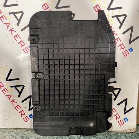 Volkswagen Crafter BATTERY BOX COVER 2.0 2017-2023 P/N 7C0907300