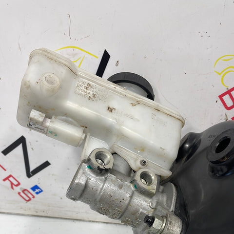 Nissan Navara BRAKE MASTER CYLINDER AND SERVO 2017 P/N 0204809494