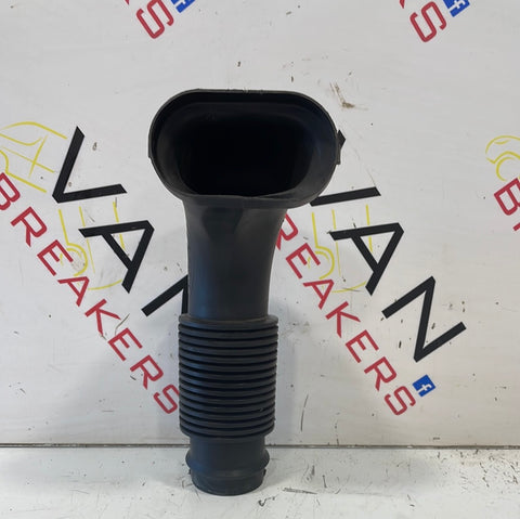 Ford Transit Custom AIR INTAKE PIPE 2.2 2013/2018 P/N BK219A675CE