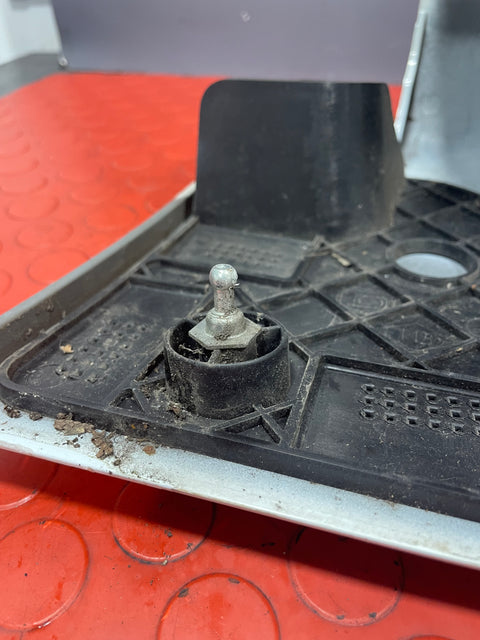 Renault Trafic/Vauxhall Vivaro REAR TAILLIGHT ASSEMBLY w/  HOUSING Passenger's Side White 2014-2019 P/N 93450959