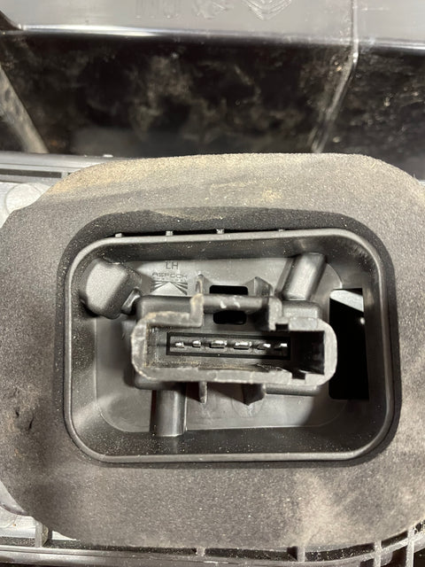 Citroen Berlingo/Peugeot Partner/Vauxhall Combo/Toyota Proace City PASSENGER'S SIDE TAILLIGHT 2019-2024 P/N 9819235880 - 2