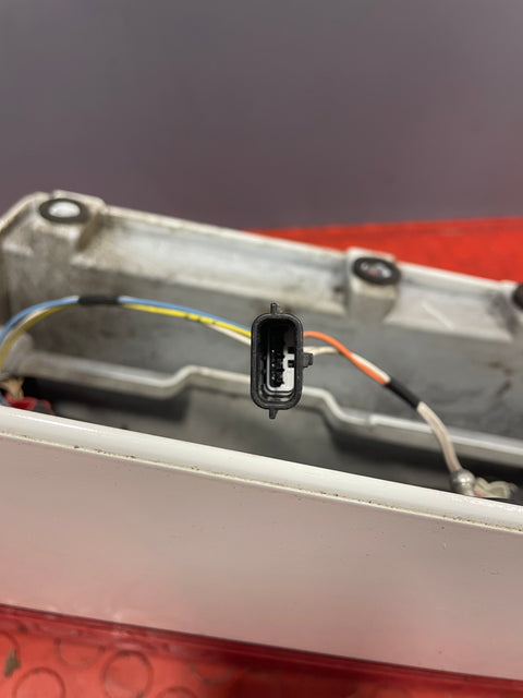 Renault Trafic/Vauxhall Vivaro REAR TAILLIGHT ASSEMBLY w/  HOUSING Passenger's Side White 2014-2019 P/N 93450959