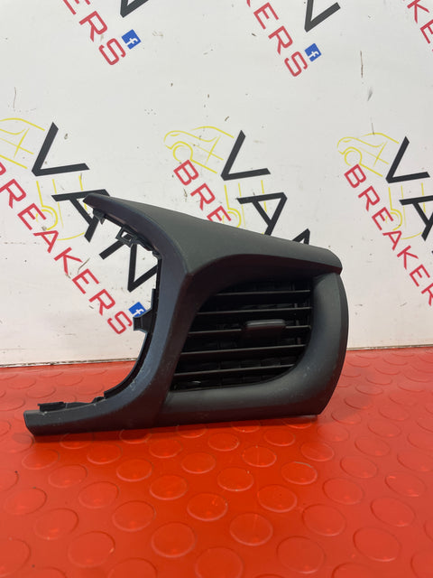 Toyota Hilux Mk8 DRIVERS SIDE DASH VENT   2017-2021   P/N 5565-0KK050