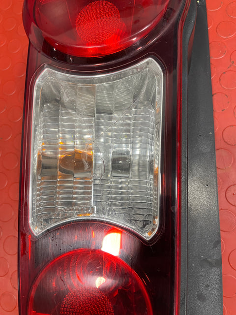 Citroen Berlingo/Peugeot Partner TAILLIGHT Driver's Side (Damage Mounting & Minor Lens Crack) 1.6 2012-2018 P/N 9680607880 - 2