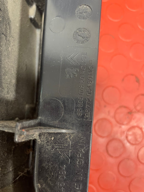 Citroen Berlingo/Peugeot Partner TAILLIGHT Driver's Side (Damage Mounting & Minor Lens Crack) 1.6 2012-2018 P/N 9680607880 - 2