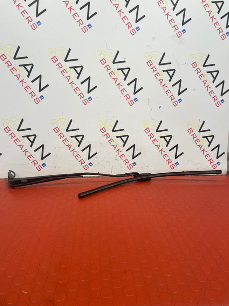 Citroen Berlingo/Peugeot Partner/Toyota Proace City/Vauxhall Combo DRIVER SIDE WIPER ARM 2018-2023    P/N 9833936480