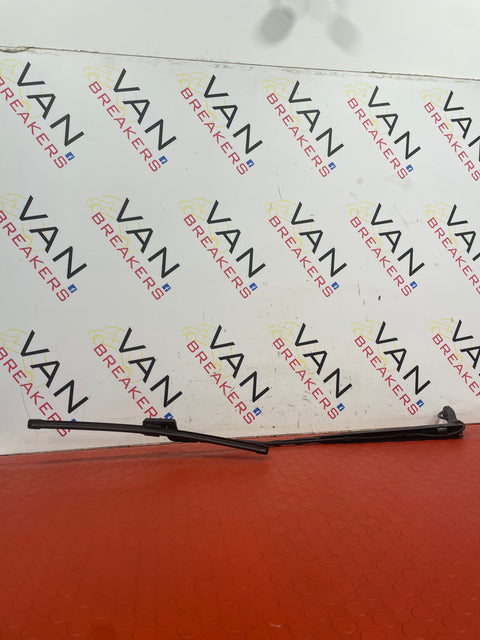 Citroen Berlingo/Peugeot Partner/Toyota Proace City/Vauxhall Combo PASSENGER SIDE WIPER ARM 2018-2023   P/N  9817214980