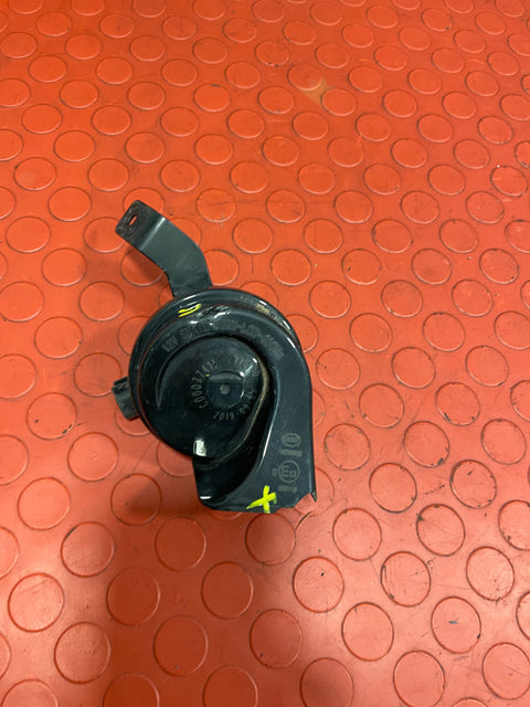 Saic Maxus Deliver 9 12V HORN (with damage) 2.0TD 2021-2024 P/N C00077411