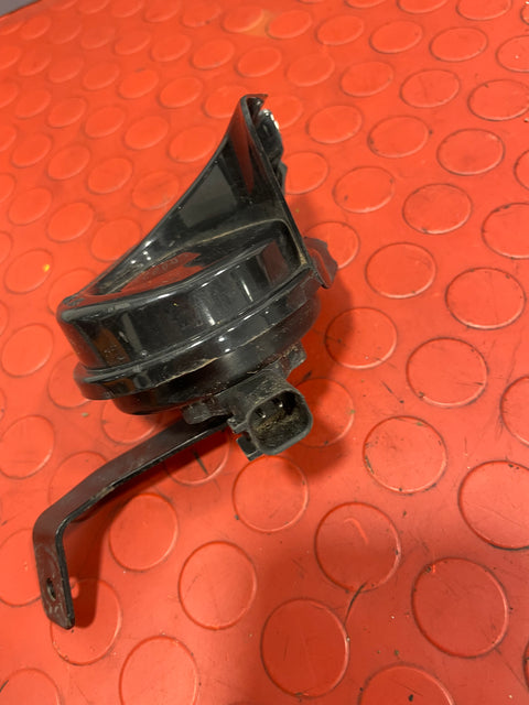 Saic Maxus Deliver 9 12V HORN (with damage) 2.0TD 2021-2024 P/N C00077411