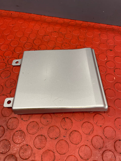 Renault Trafic/Vauxhall Vivaro/Nissan NV300 MOULDING UNDER FUEL FILLER FLAP PASSENGER'S SIDE (Silver) 2014-2019 P/N 788287806R