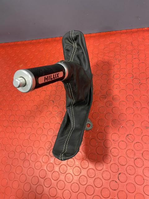 Toyota Hilux LEATHER HANDBRAKE LEVER ASSEMBLY W/ LEATHER COVER 2017 R/N TYTHLX2017HBK