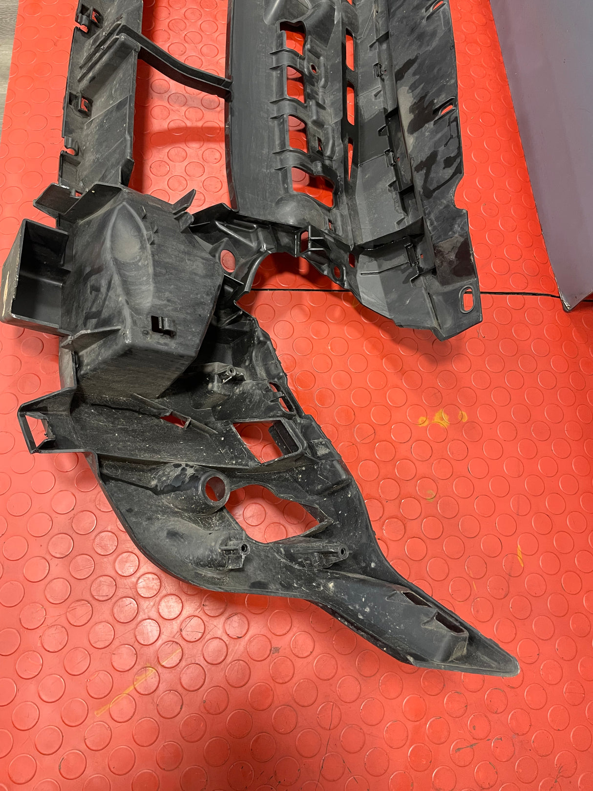 Citroen Dispatch/ Peugeot Expert/ Toyota Proace/ Vauxhall Vivaro(19) FRONT BUMPER SUPPORT  2017-2023  P/N 9810895080 / BR15400