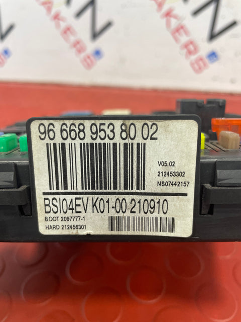 Peugeot Partner/Citroen Berlingo FUSE BOX  P/N 96689538002