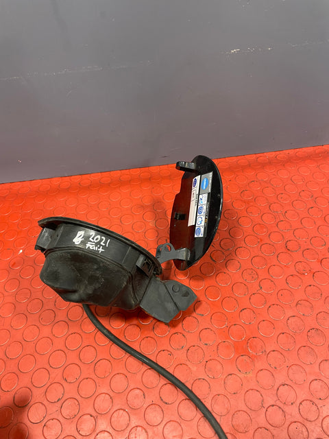 Fiat Doblo FUEL TANK FILLER CAP COVER W/ HOUSING P/N 00520878010E / 0521090650E