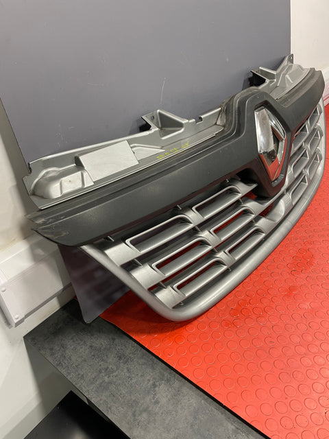 Renault Master FACELIFT FRONT BUMPER GRILLE (Damage Mounting Point Right Side) 2014-2021 P/N 623102803R / 623104199R