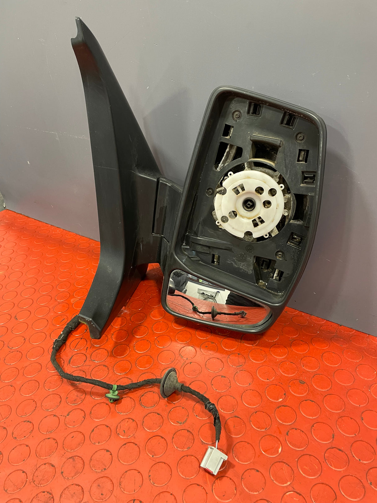 Ford Transit Custom WING MIRROR DRIVER'S SIDE RH (No Top Glass) 2013-2018 P/N BK2117682CEW - 1