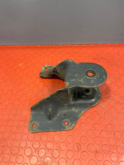 Ford Transit Tipper Mk8 REAR SPRING CARRIER Fits Both Sides 2.2 2014-2021 P/N BK315785AC - 1