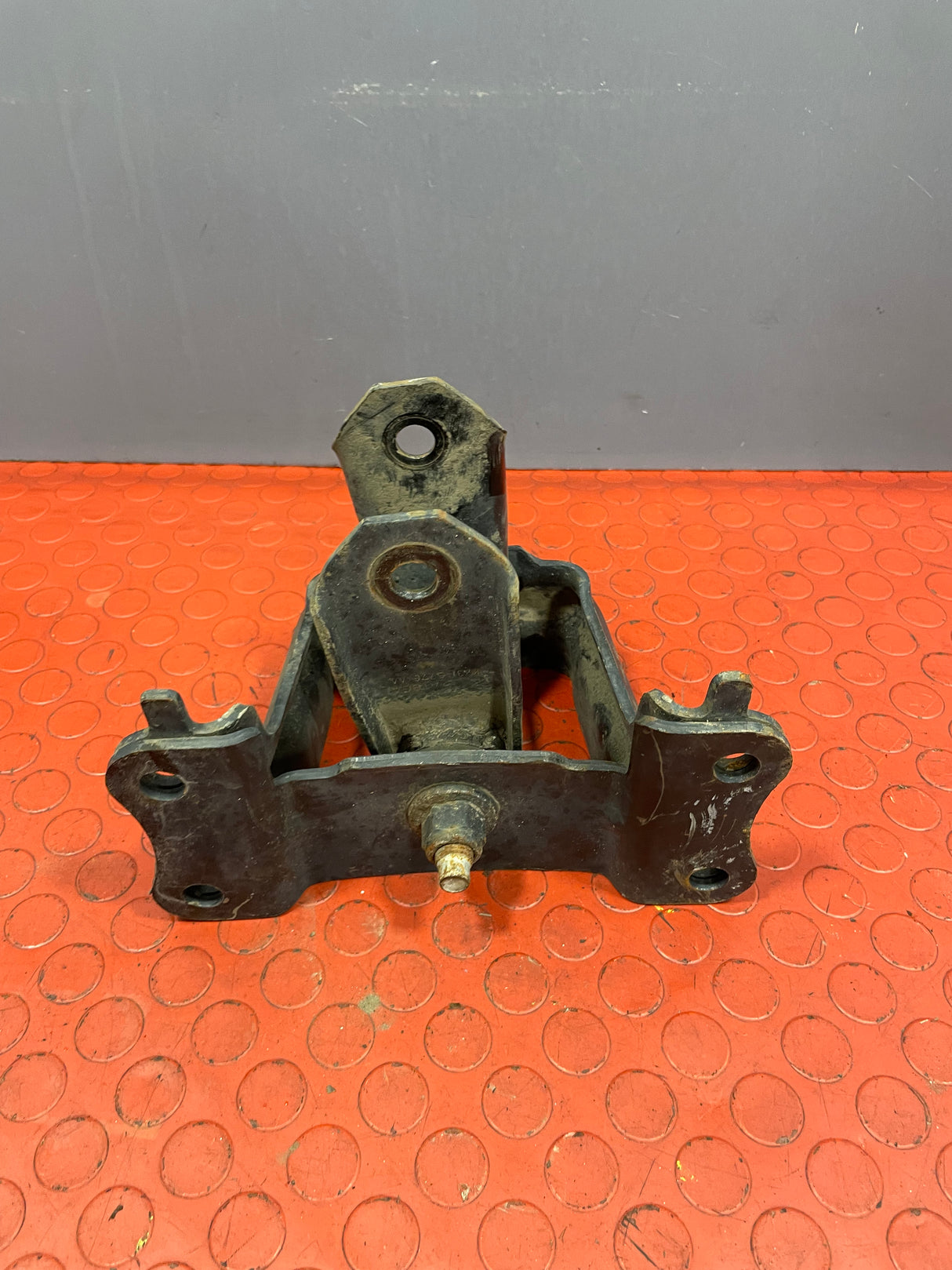 Ford Transit Tipper REAR LEAF SPRING HANGER / BRACKET Fits Both Sides MK8 2.2 2014-2021 P/N KK315776AA / 6C115894AD