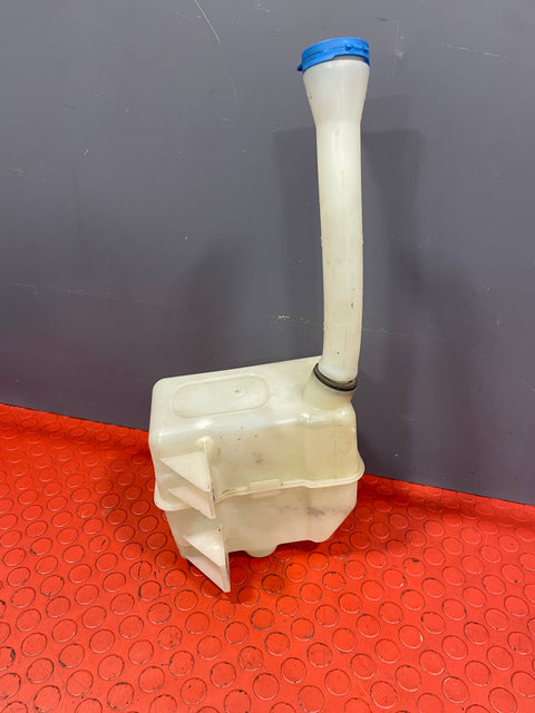 Saic Maxus COMPLETE WINDSCREEN WASHER BOTTLE/RESERVOIR & ELECTRIC WATER PUMP 2021-2022 P/N B31CL24