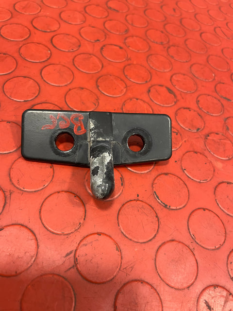 Citroen Berlingo/Peugeot Partner MALE DOOR LOCK BOLT 2008-2016  P/N 9046A1