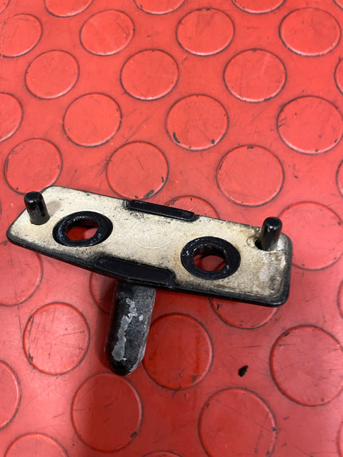 Citroen Berlingo/Peugeot Partner MALE DOOR LOCK BOLT 2008-2016  P/N 9046A1