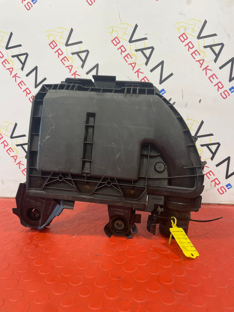 Citroen Berlingo/Peugeot Partner AIR FILTER BOX HOUSING 1.6 HDI 2013-2018 P/N 9677080980